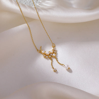 Serenity - Moon&star pendant necklace
