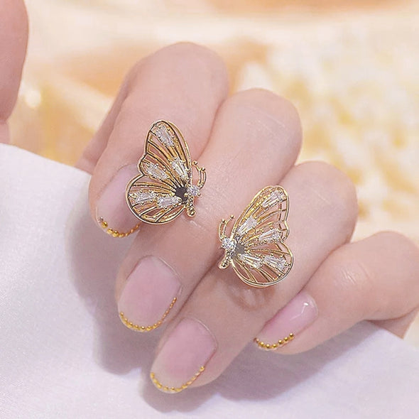 Laila - 14k gold plated zircon butterfly stud earring