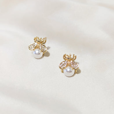 Brittany - Bee stud earring