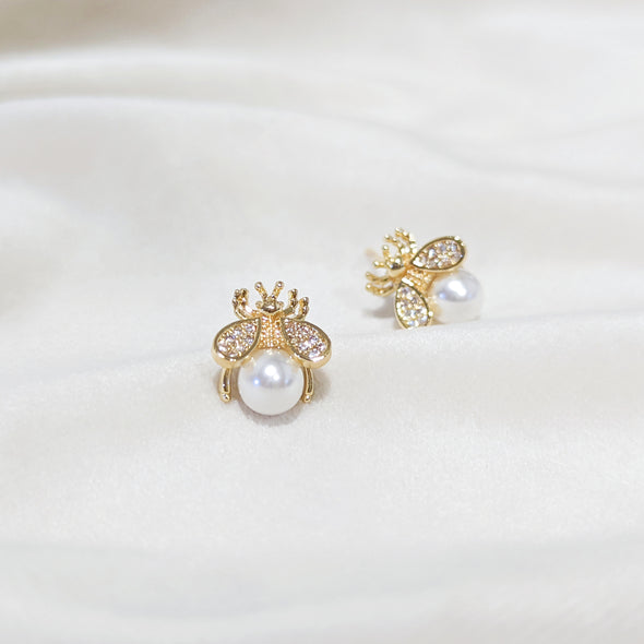 Brittany - Bee stud earring